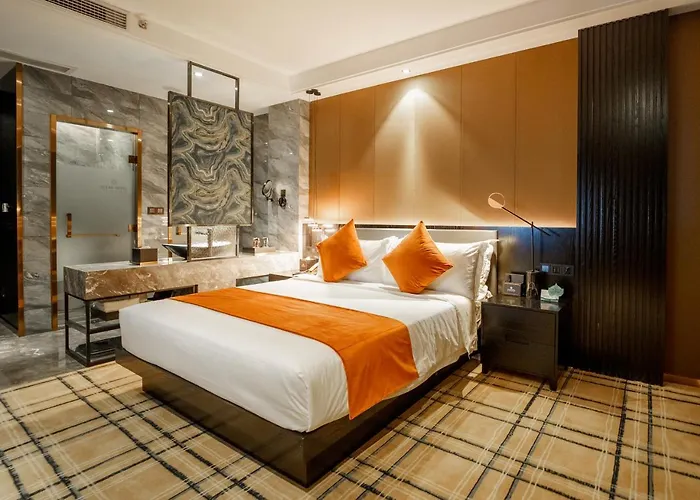 Deluxe King Room