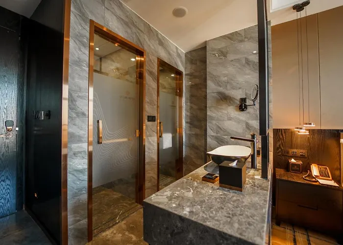Superior King Room